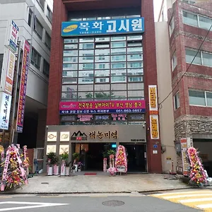 hostel-mokhwatel.hotelsinbusan.com/